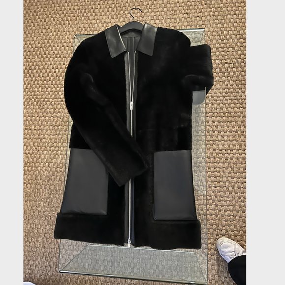 NEW Theory Piazza Coat in Polished Shearling - Picture 7 of 12